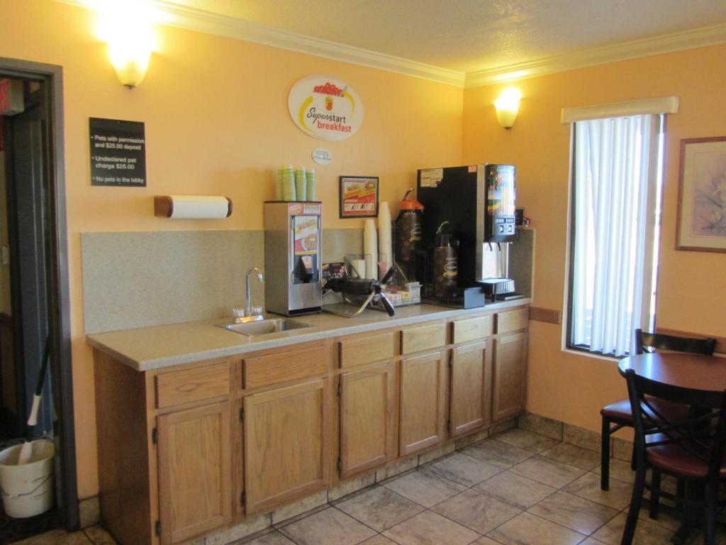 Motel Super 8 By Wyndham Dalhart Esterno foto